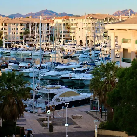 Apartment Port-frejus, Le Consul, 2 Pieces Climatise, Terrasse & Parking *